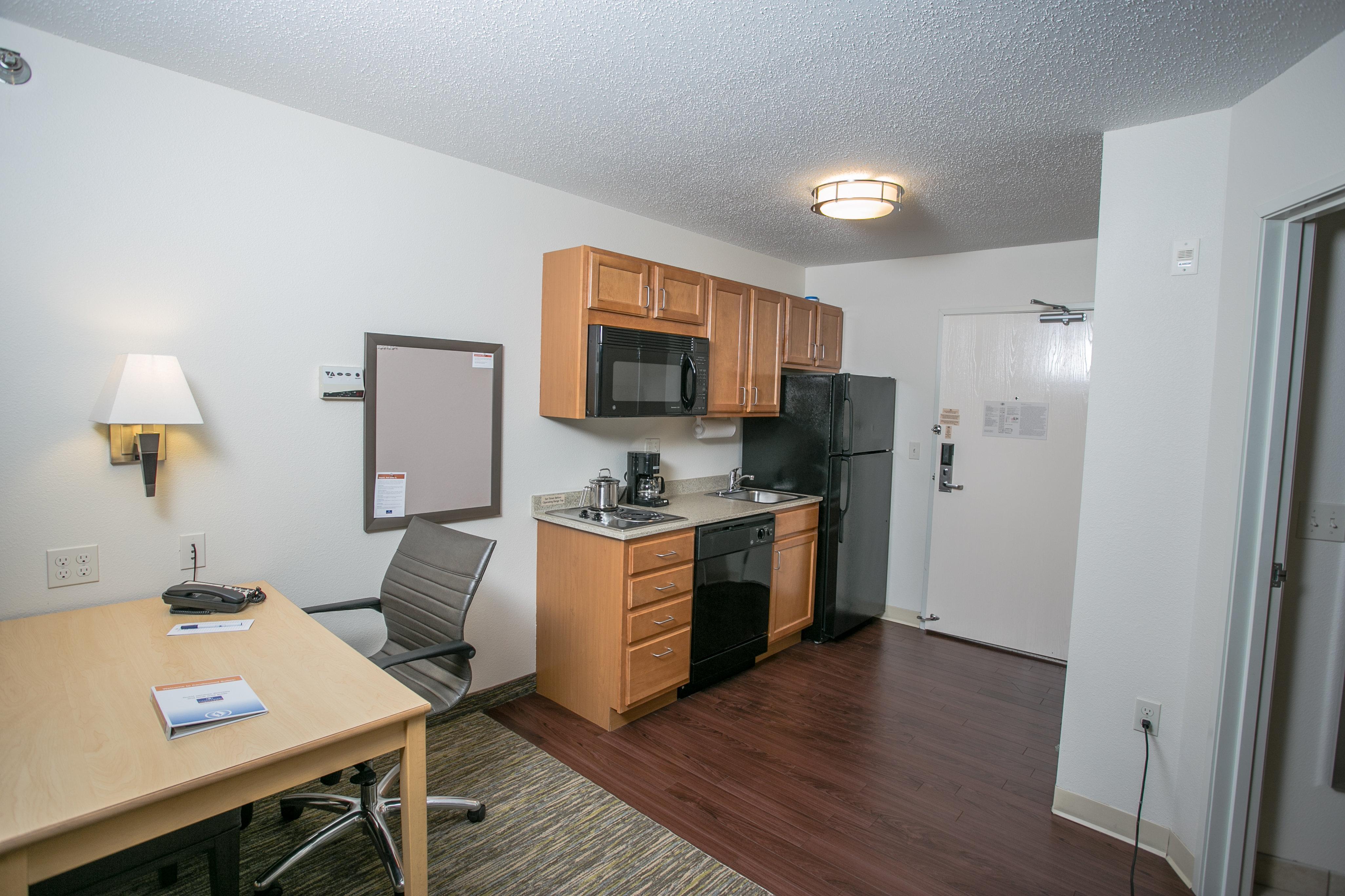 Candlewood Suites Fargo-North Dakota State University By Ihg Exterior photo